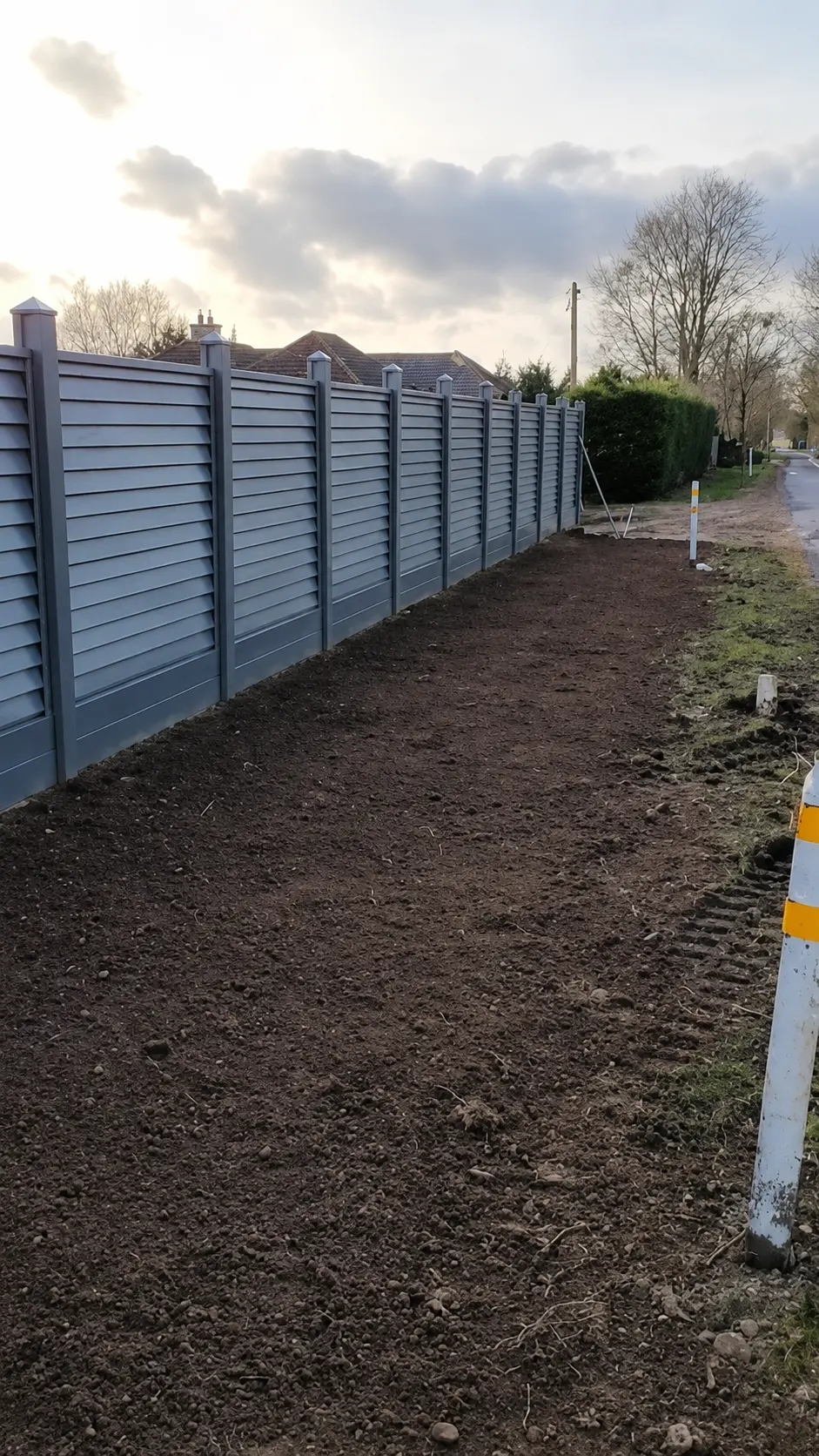 Composite fencing project completed in Laois along a roadside boundary | Farrell Exteriors